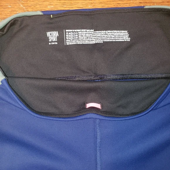 Victoria's Secret Blue and Green Leggings - Picture 4 of 6